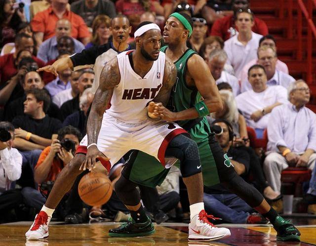 森纳陷入困 森纳陷入困